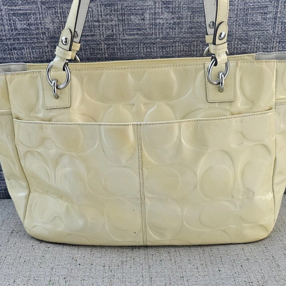 Coach Ladies Shoulder Bag Purse Cream Patent Leather Hand Bag Tote Large Bag - Picture 3 of 13
